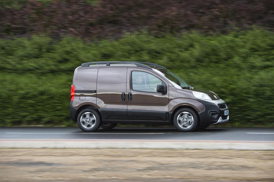  Fiat Fiorino Adventure (225) 2016 года  (UK) (фото 12 из 25)